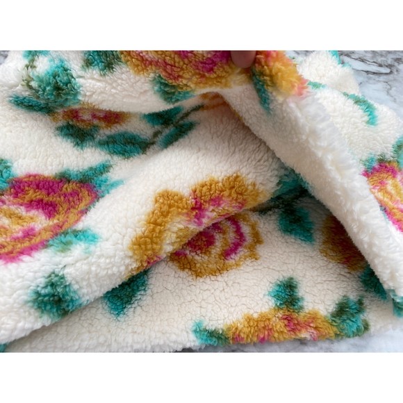 Jenni NWT Twisted Floral Print Sherpa Cowl Faux Fur Scarf White Multi OS New - Picture 3 of 7